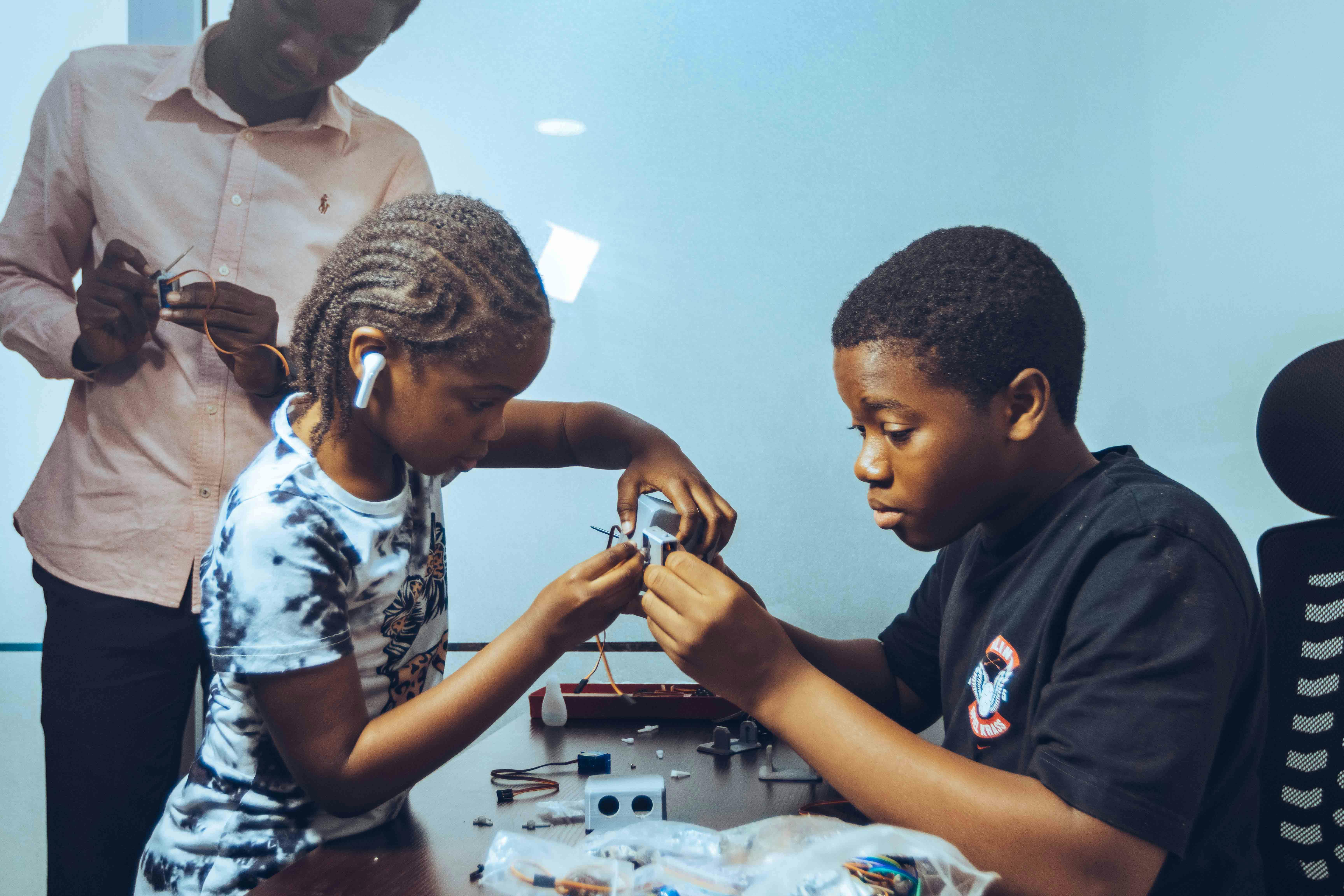 10+ School Partnerships